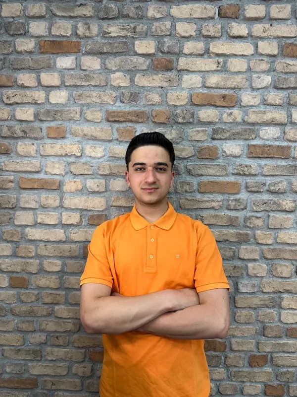 Yalın ÖZÇİÇEK